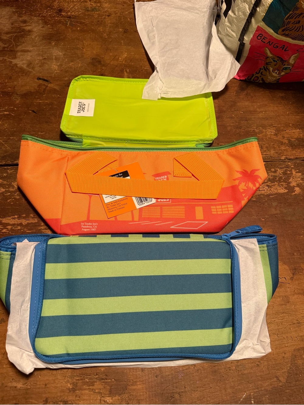 trader joes mini insulated bag set of 2!